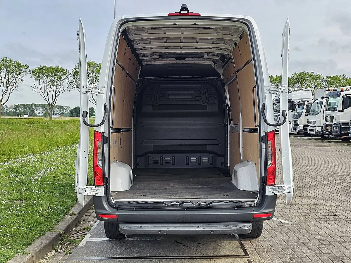 315 1.9 CDI L2H2 Pro L2H2 LED Mbux RWD Euro6 Airco Automaat Facelift Navi BPM-Vrij 170Pk Euro6 Camera