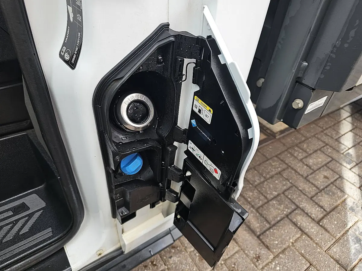 330 2.0 L2H1 Open Laadbak Cruise control, Airco, Enkele cabine, 130Pk, 1e Eigenaar, Onderhouds-Historie, 3-Zits