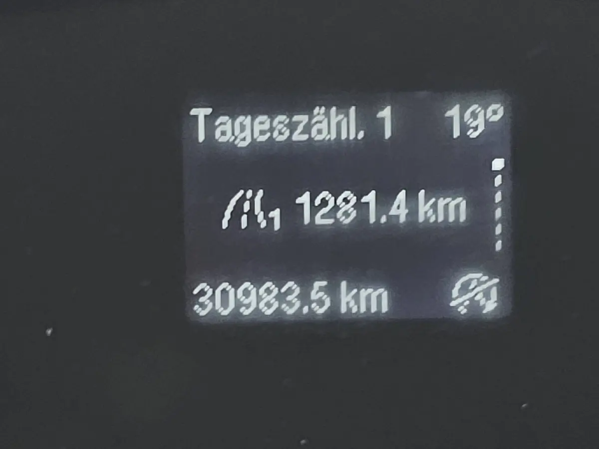330 2.0 L2H1 Open Laadbak Cruise control, Airco, Enkele cabine, 130Pk, 1e Eigenaar, Onderhouds-Historie, 3-Zits