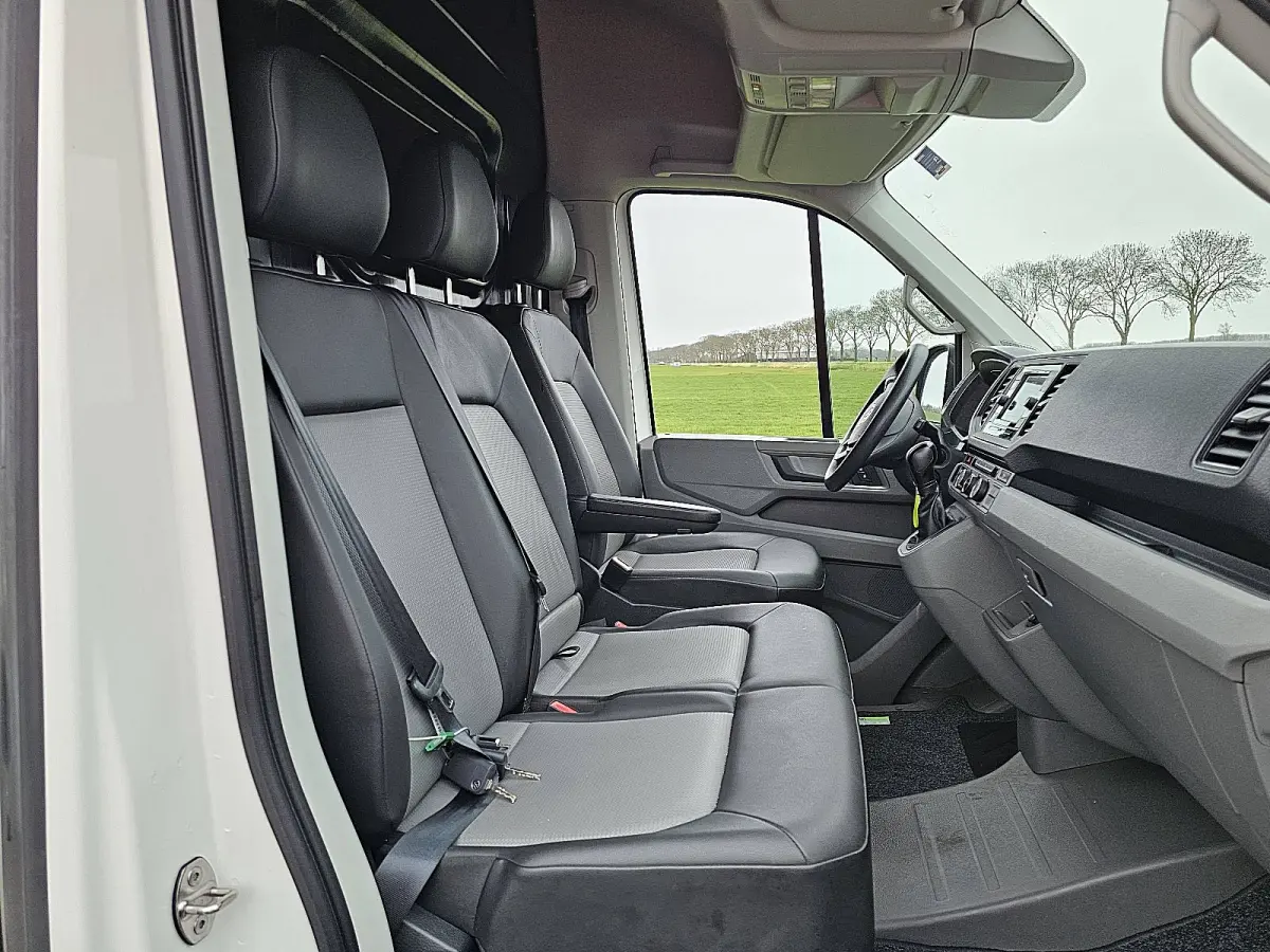 35 2.0 TDI L3H3 140Pk Aut Trekhaak Camera CarPlay Leer Euro6!