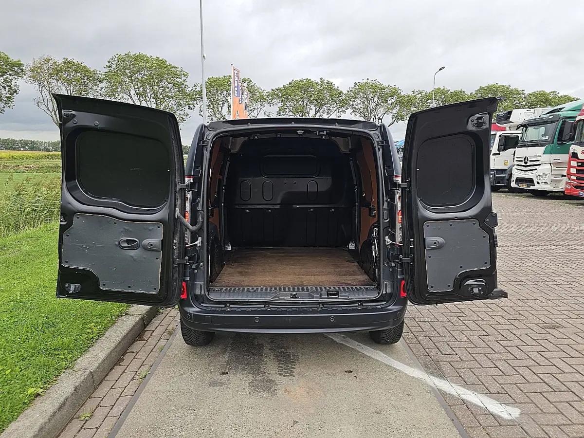 1.5 Blue dCi 80 L1H1 Comfort Cruise control, Airco, Pdc, 2XZijdeur, NAP, 1e Eigenaar