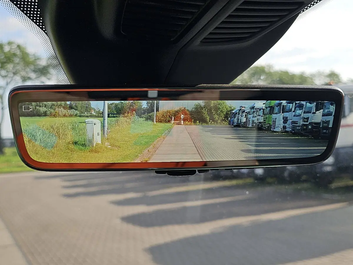 350 2.0 TDCI L4H3 Trend 131pk | Camera | Navi | Verlengde Fabrieksgarantie | Parkeersensoren | 3zits | 256° deuren