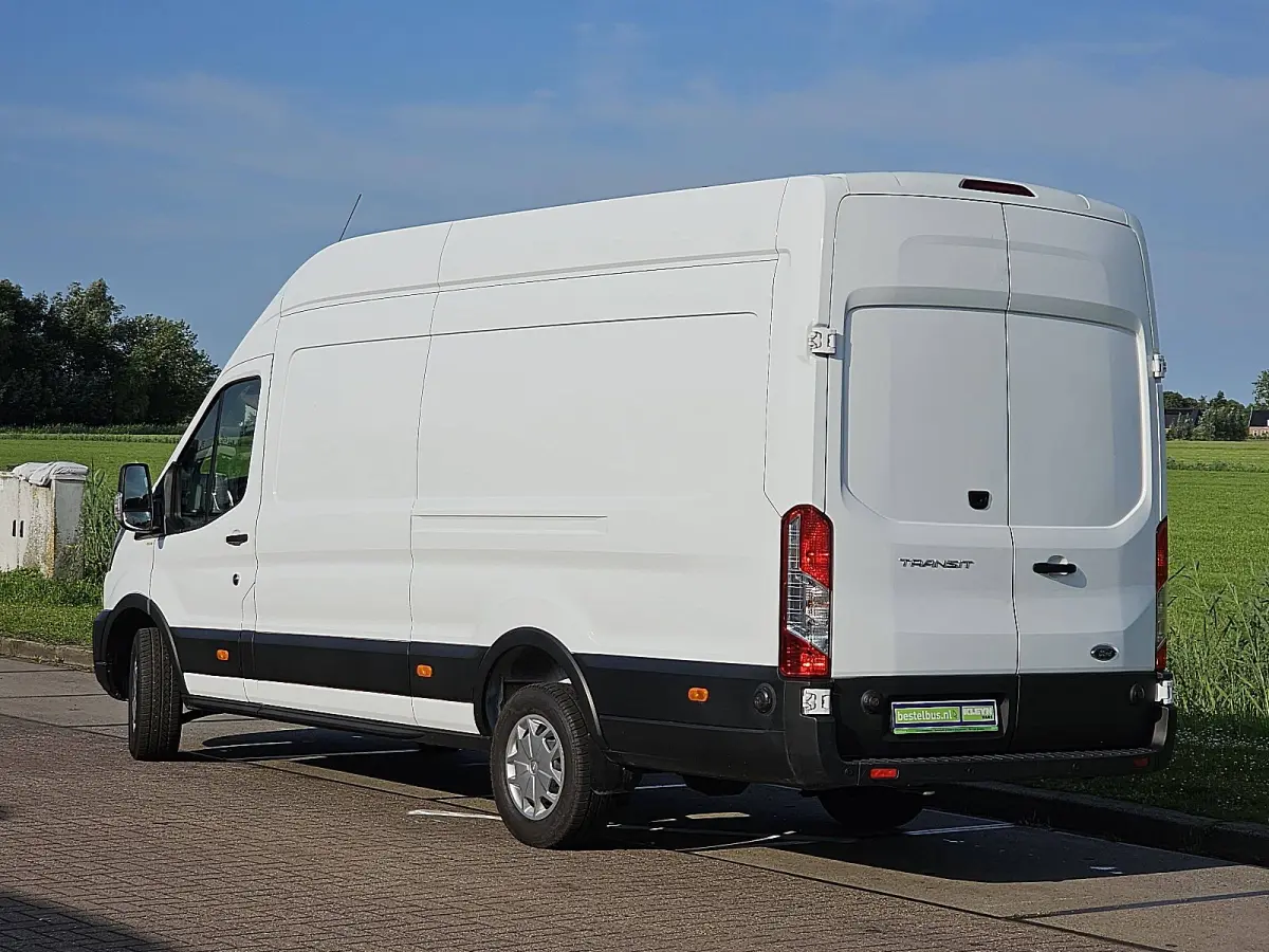 350 2.0 TDCI L4H3 Trend 131pk | Camera | Navi | Verlengde Fabrieksgarantie | Parkeersensoren | 3zits | 256° deuren