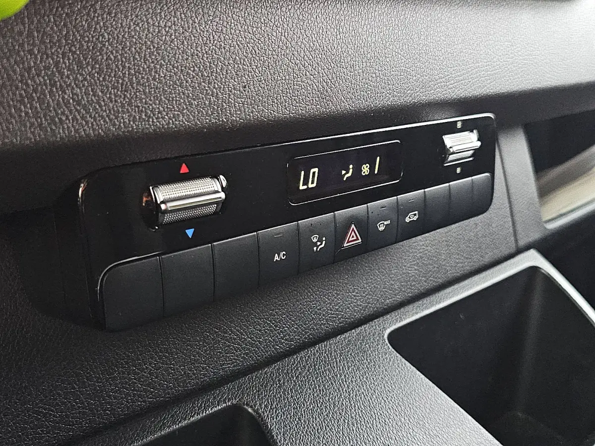 315 L2H1 RWD Koeler carrier, Cruise control, Tachograaf, Pdc, Carplay, 360 Gr.- Camera, Lane-assit, Stoelverwarming, Dodehoek detectie,