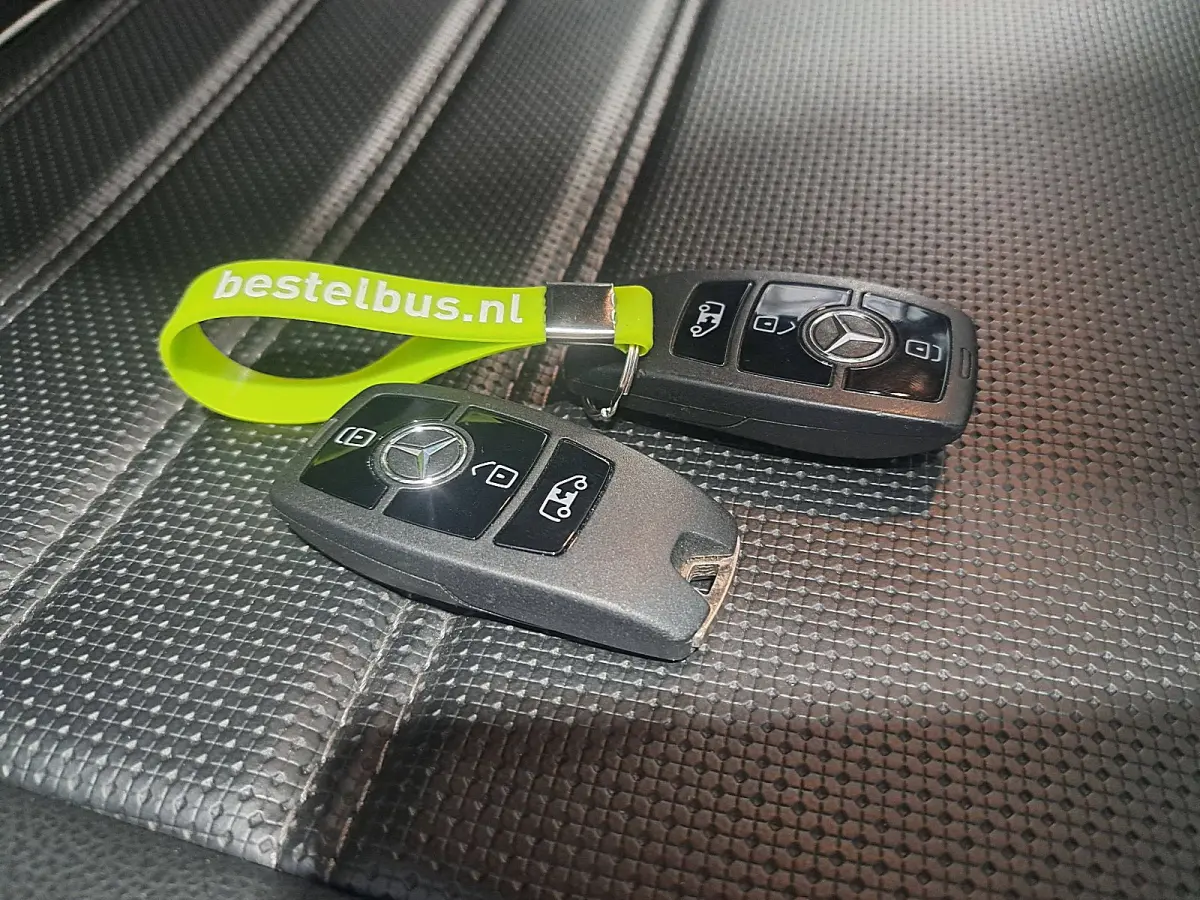 315 L2H2 RWD Cruise control, Airco, Carplay, Camera, Dodehoek detectie, Automaat, Orgineel NL