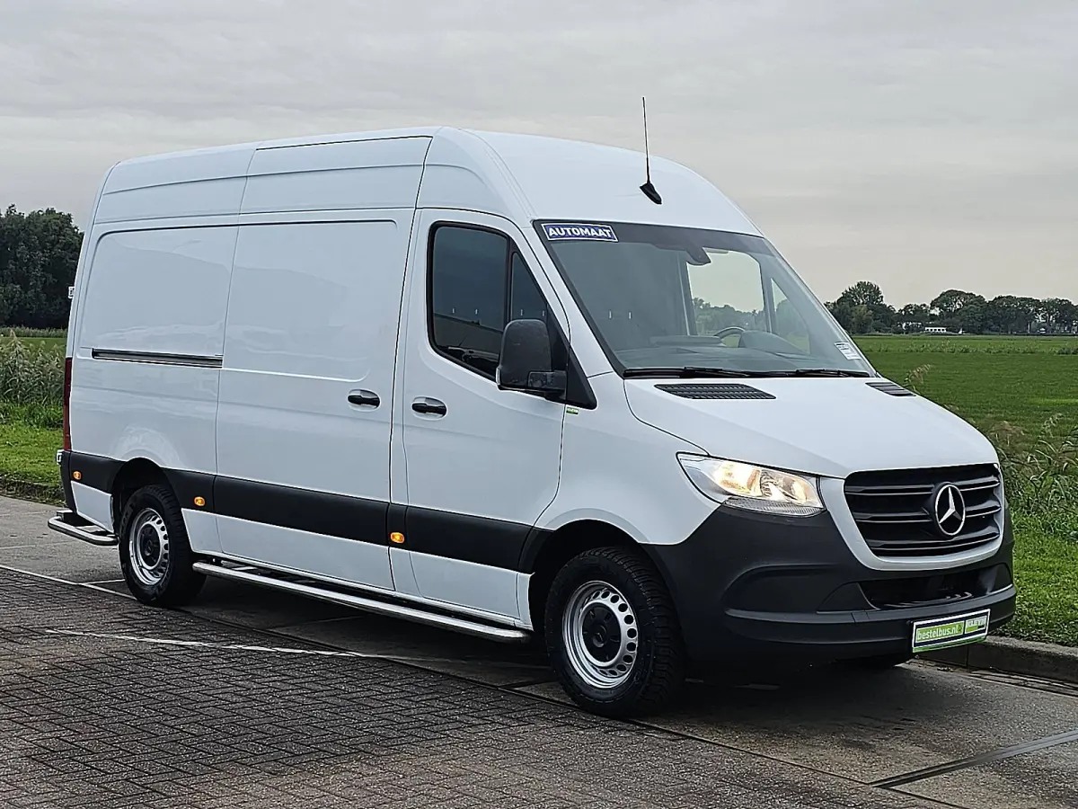 315 L2H2 RWD Cruise control, Airco, Carplay, Camera, Dodehoek detectie, Automaat, Orgineel NL