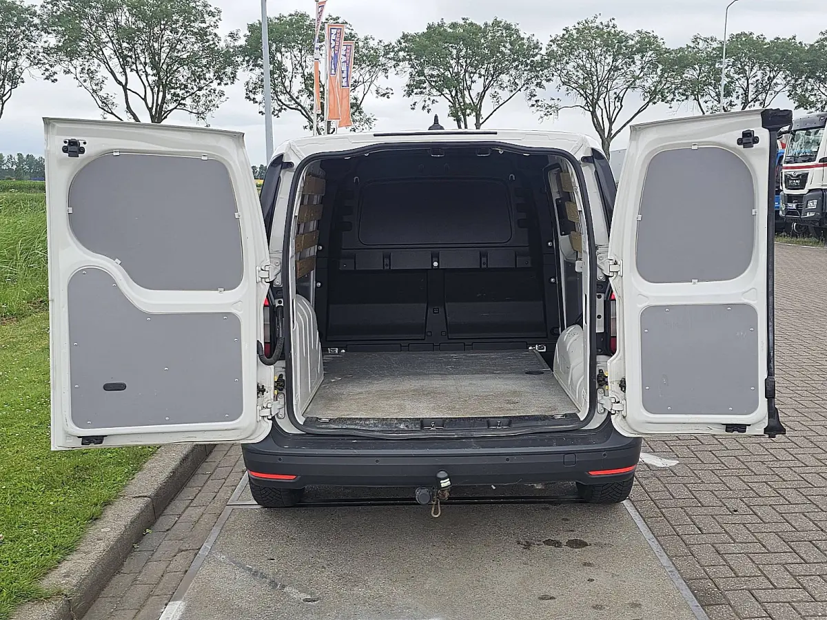 2.0 TDI Comfort L1 NAP Euro6 Carplay Trekhaak Oh-Historie 1e Eigenaar!
