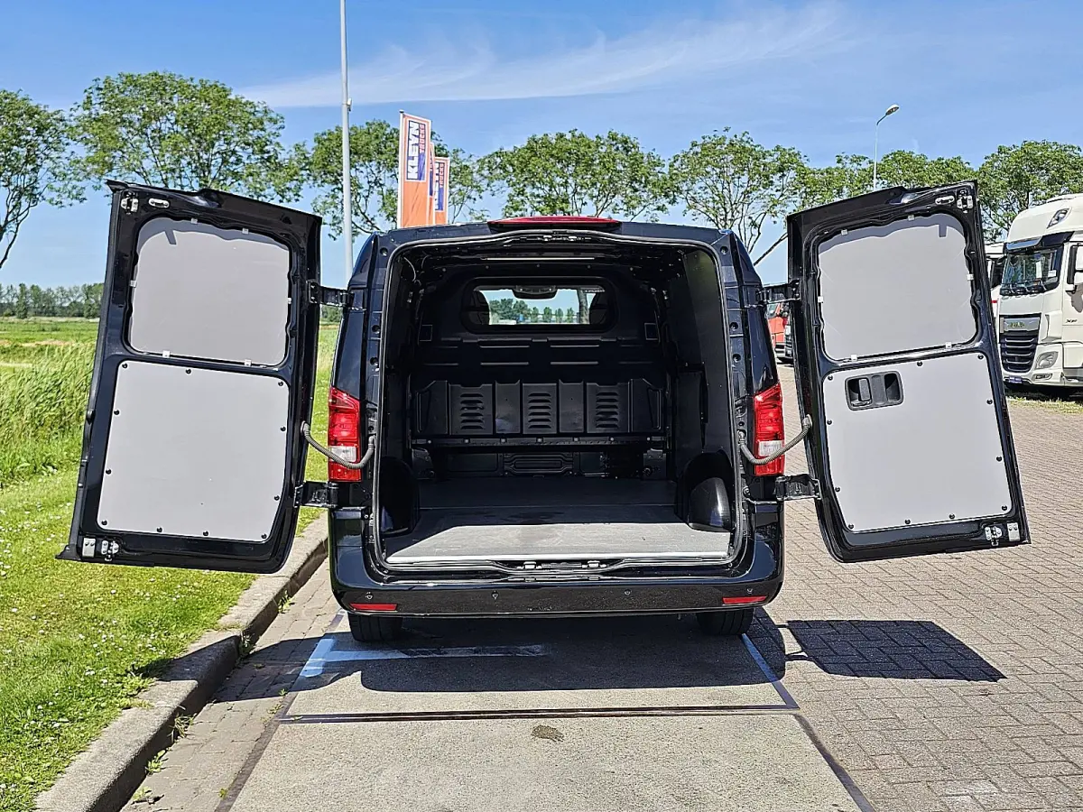 114 CDI L2 LED 2xZijdeur Airco/ECC Automaat Adaptieve Cruise Bumpers-Kleur Achterdeuren Navi Euro6