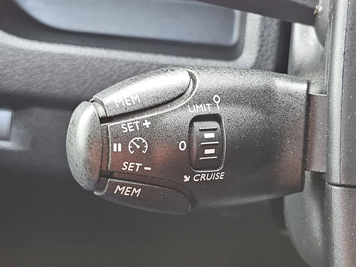 2.0 Diesel 145 L3 DC XL, dubbele cabine, airco, navi, pdcl, trekhaak