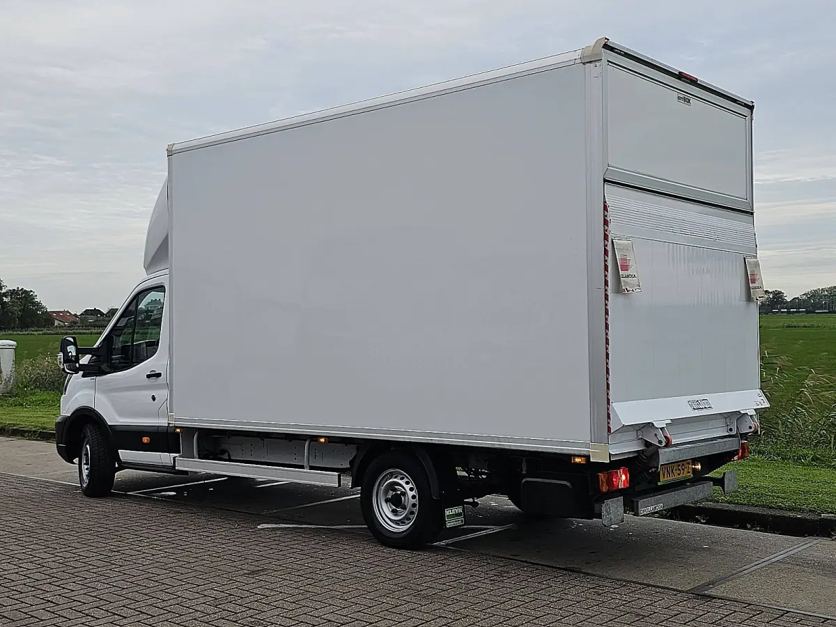 350 2.0 TDCI Ambiente Skeletal Airco, Oh-historie, Laadklep, Zijdeur, Spoiler, Lat-om-Lat Betimmerd, NAP, Euro6,