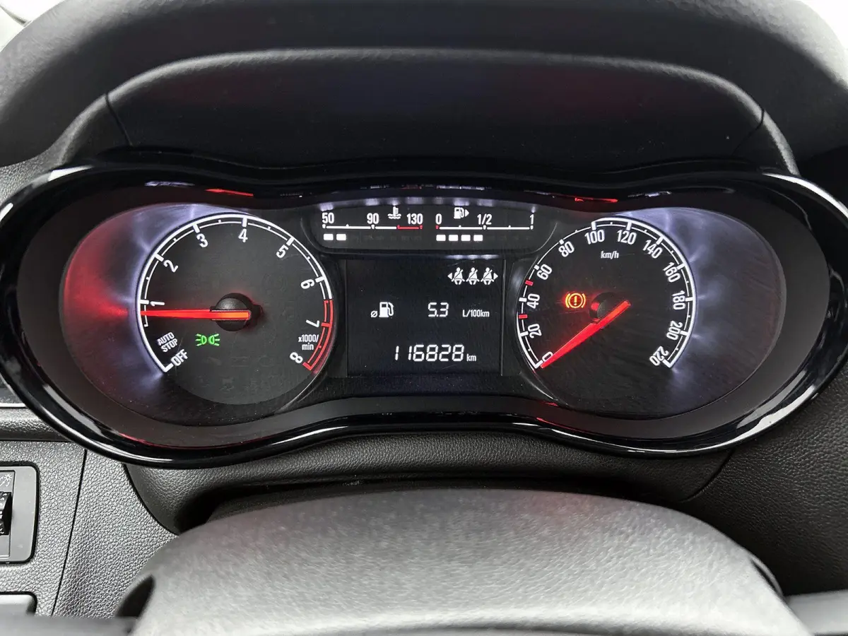 1.0 72pk Online Edition | Apple Carplay/Android Auto | Airco | Cruise Control | IsoFix | 15"LMV |