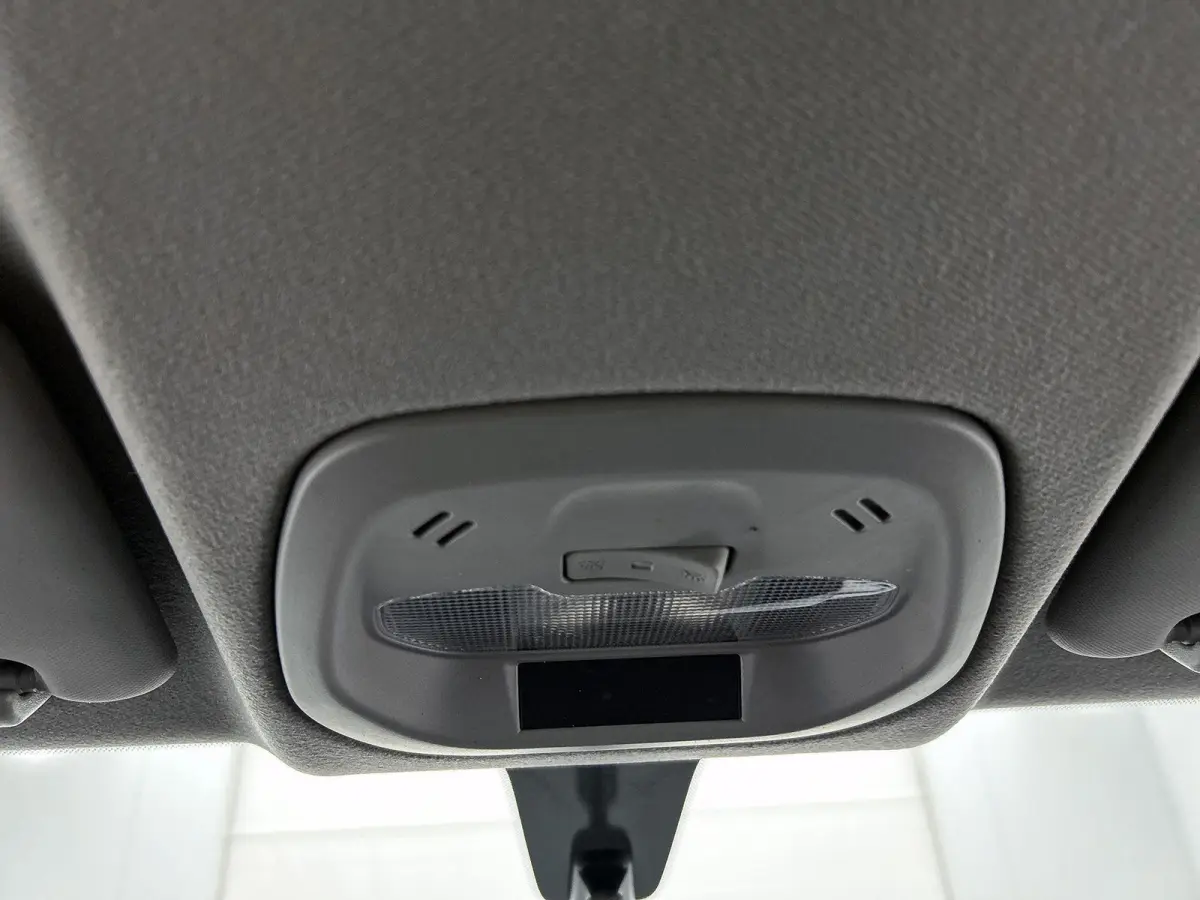 1.0 72pk Online Edition | Apple Carplay/Android Auto | Airco | Cruise Control | IsoFix | 15"LMV |