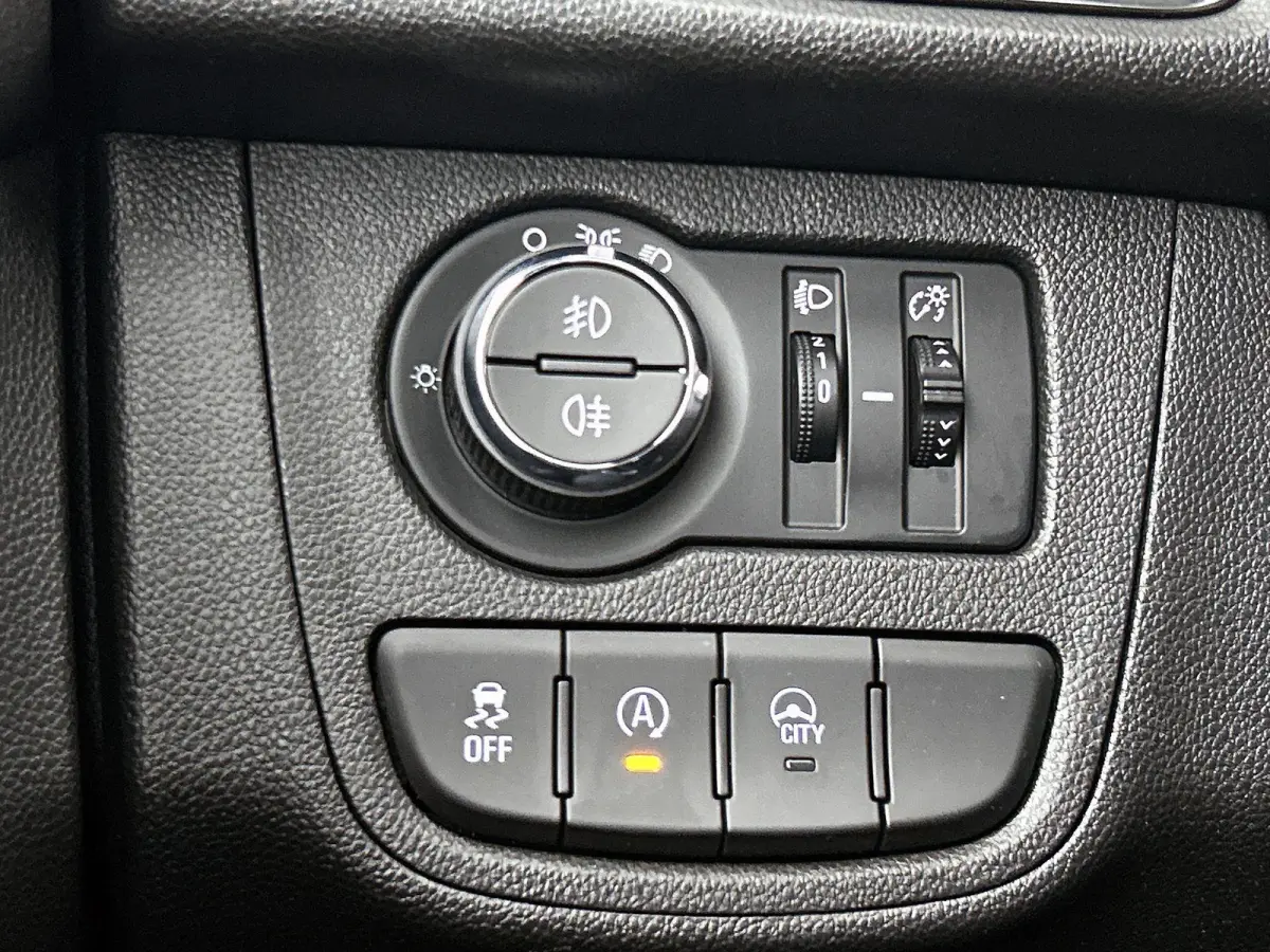 1.0 72pk Online Edition | Apple Carplay/Android Auto | Airco | Cruise Control | IsoFix | 15"LMV |