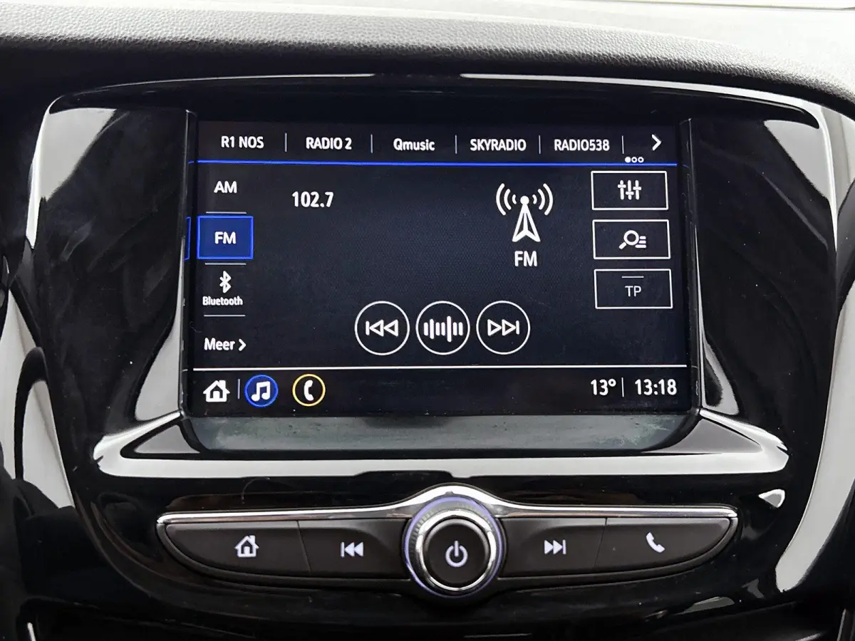 1.0 72pk Online Edition | Apple Carplay/Android Auto | Airco | Cruise Control | IsoFix | 15"LMV |