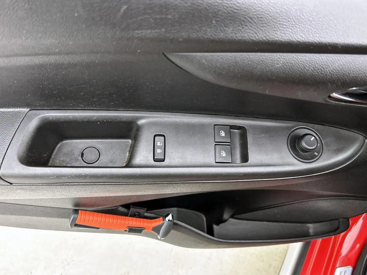 1.0 72pk Online Edition | Apple Carplay/Android Auto | Airco | Cruise Control | IsoFix | 15"LMV |
