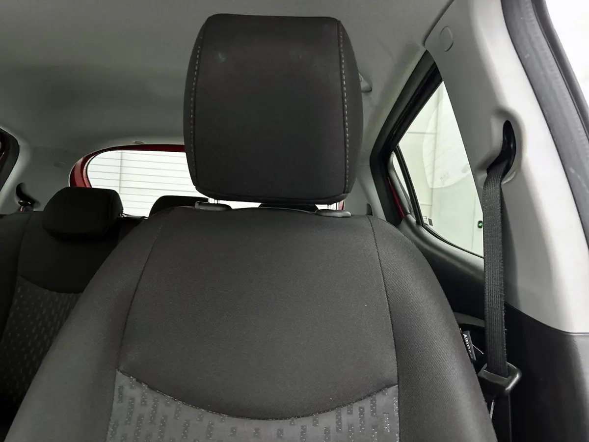 1.0 72pk Online Edition | Apple Carplay/Android Auto | Airco | Cruise Control | IsoFix | 15"LMV |