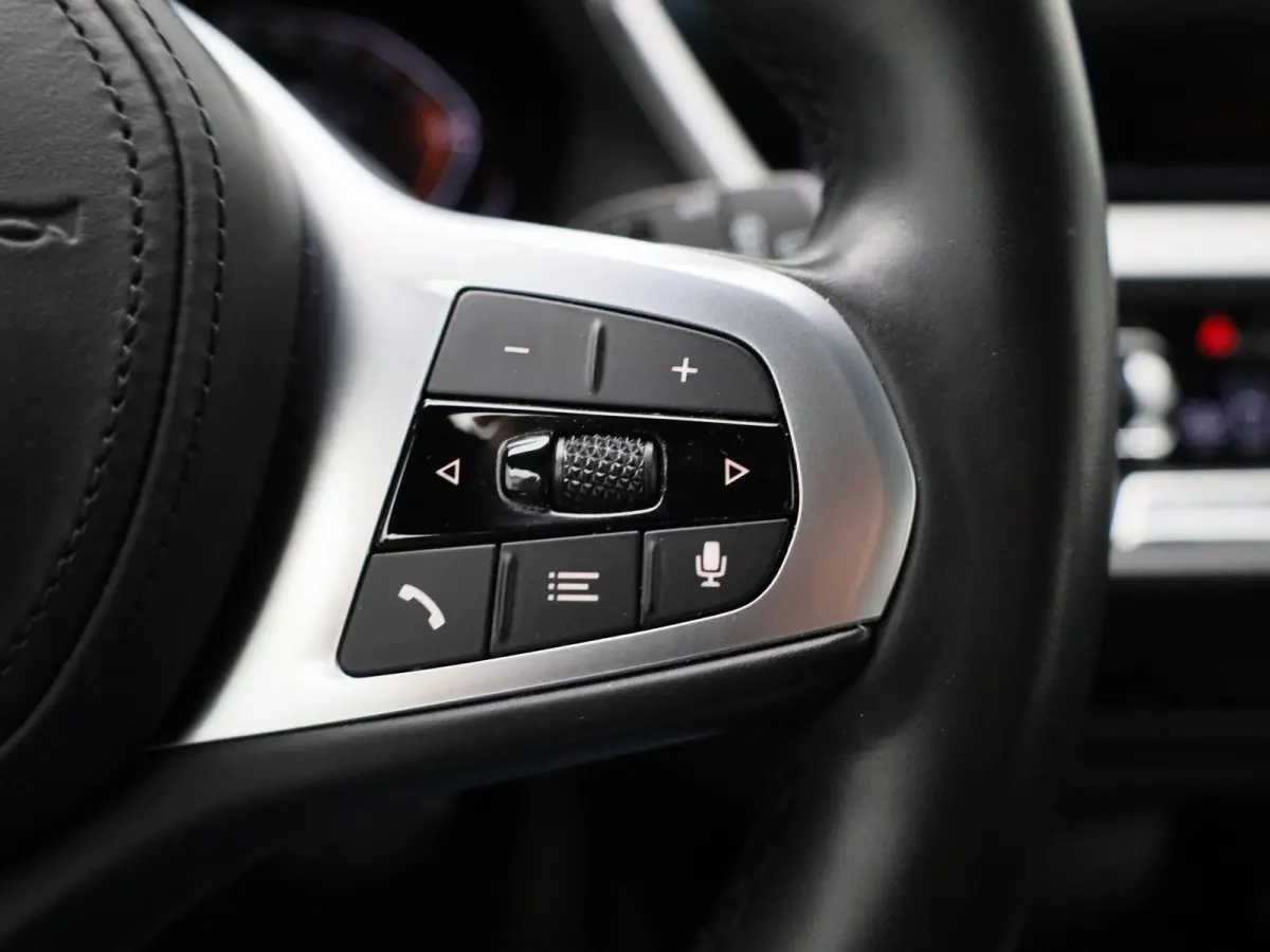 118i Executive | AUTOMAAT | CARPLAY | LICHTMETALEN VELGEN | 12 MAANDEN BOVAGGARANTIE |