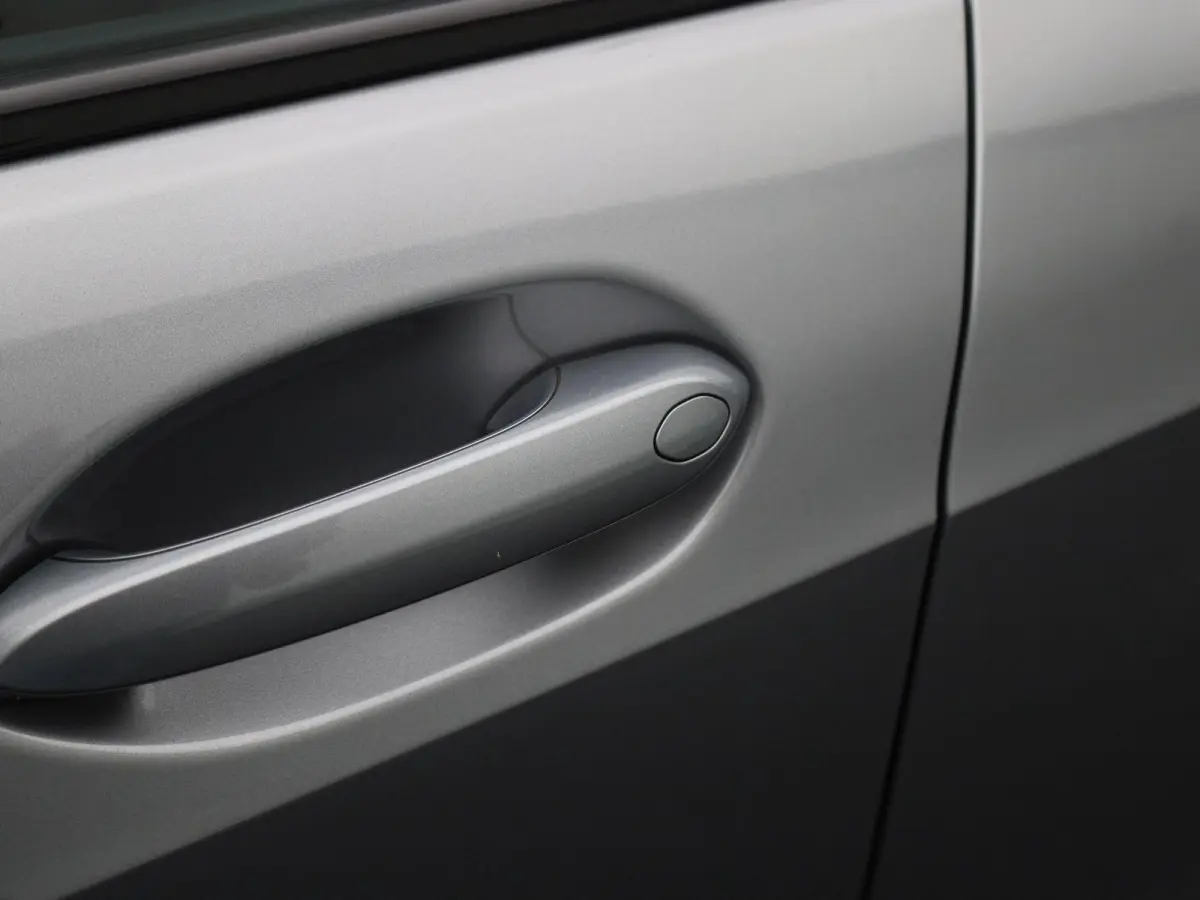 118i Executive | AUTOMAAT | CARPLAY | LICHTMETALEN VELGEN | 12 MAANDEN BOVAGGARANTIE |