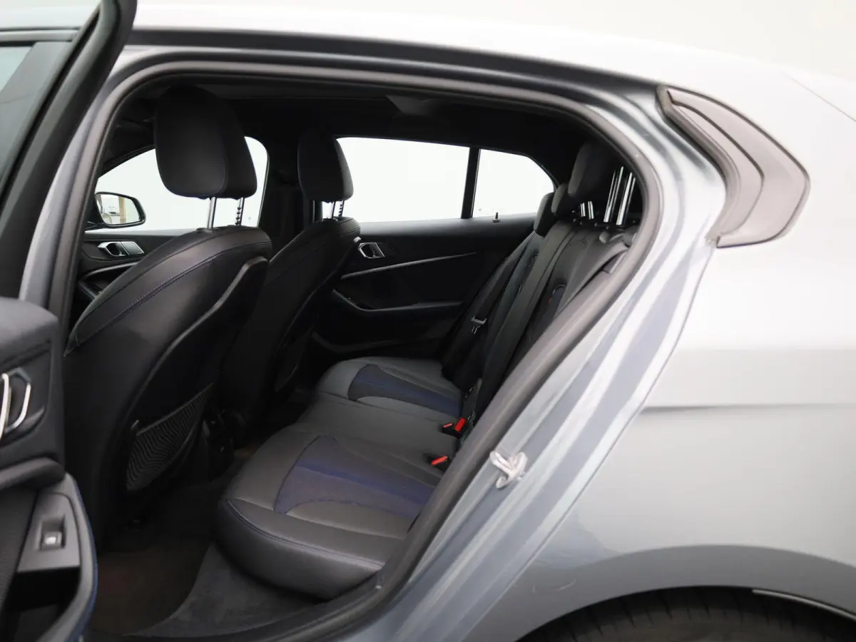 118i Executive | AUTOMAAT | CARPLAY | LICHTMETALEN VELGEN | 12 MAANDEN BOVAGGARANTIE |