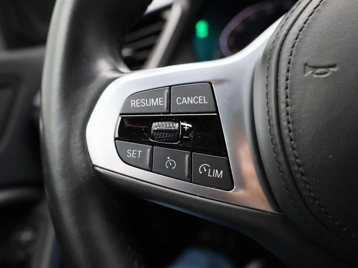 118i Executive | AUTOMAAT | CARPLAY | LICHTMETALEN VELGEN | 12 MAANDEN BOVAGGARANTIE |
