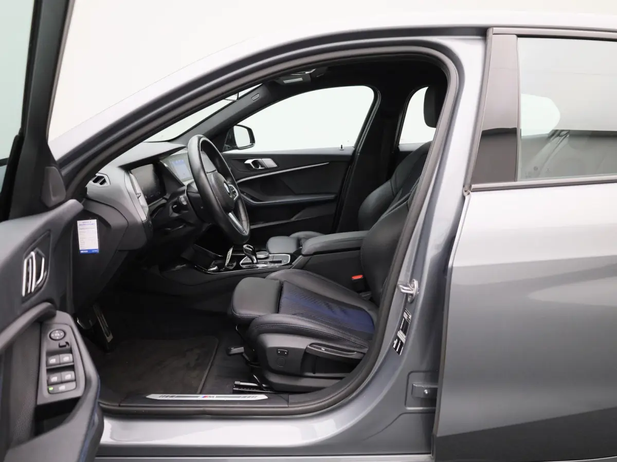 118i Executive | AUTOMAAT | CARPLAY | LICHTMETALEN VELGEN | 12 MAANDEN BOVAGGARANTIE |
