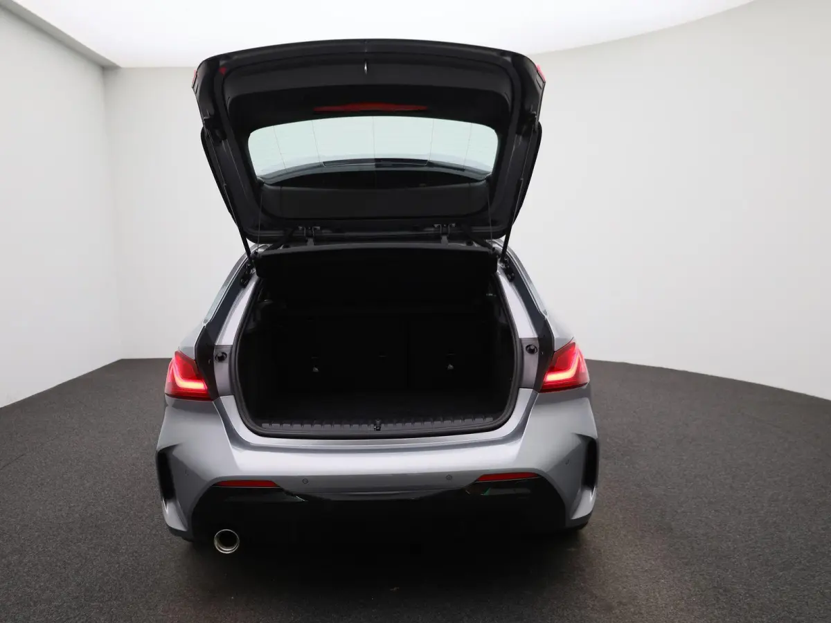 118i Executive | AUTOMAAT | CARPLAY | LICHTMETALEN VELGEN | 12 MAANDEN BOVAGGARANTIE |