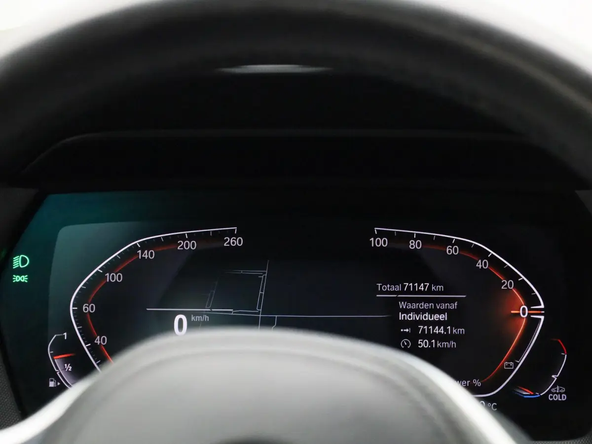 118i Executive | AUTOMAAT | CARPLAY | LICHTMETALEN VELGEN | 12 MAANDEN BOVAGGARANTIE |