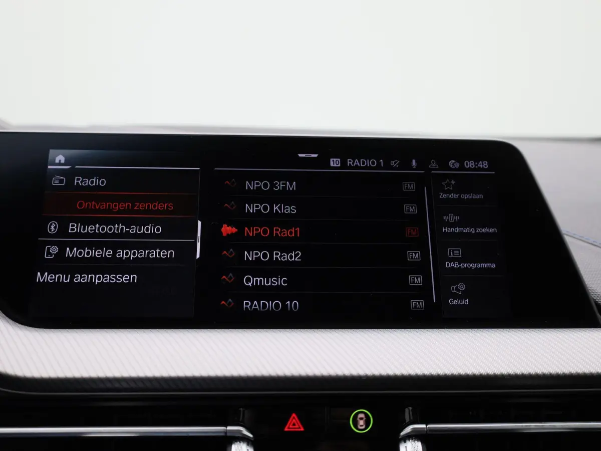 118i Executive | AUTOMAAT | CARPLAY | LICHTMETALEN VELGEN | 12 MAANDEN BOVAGGARANTIE |