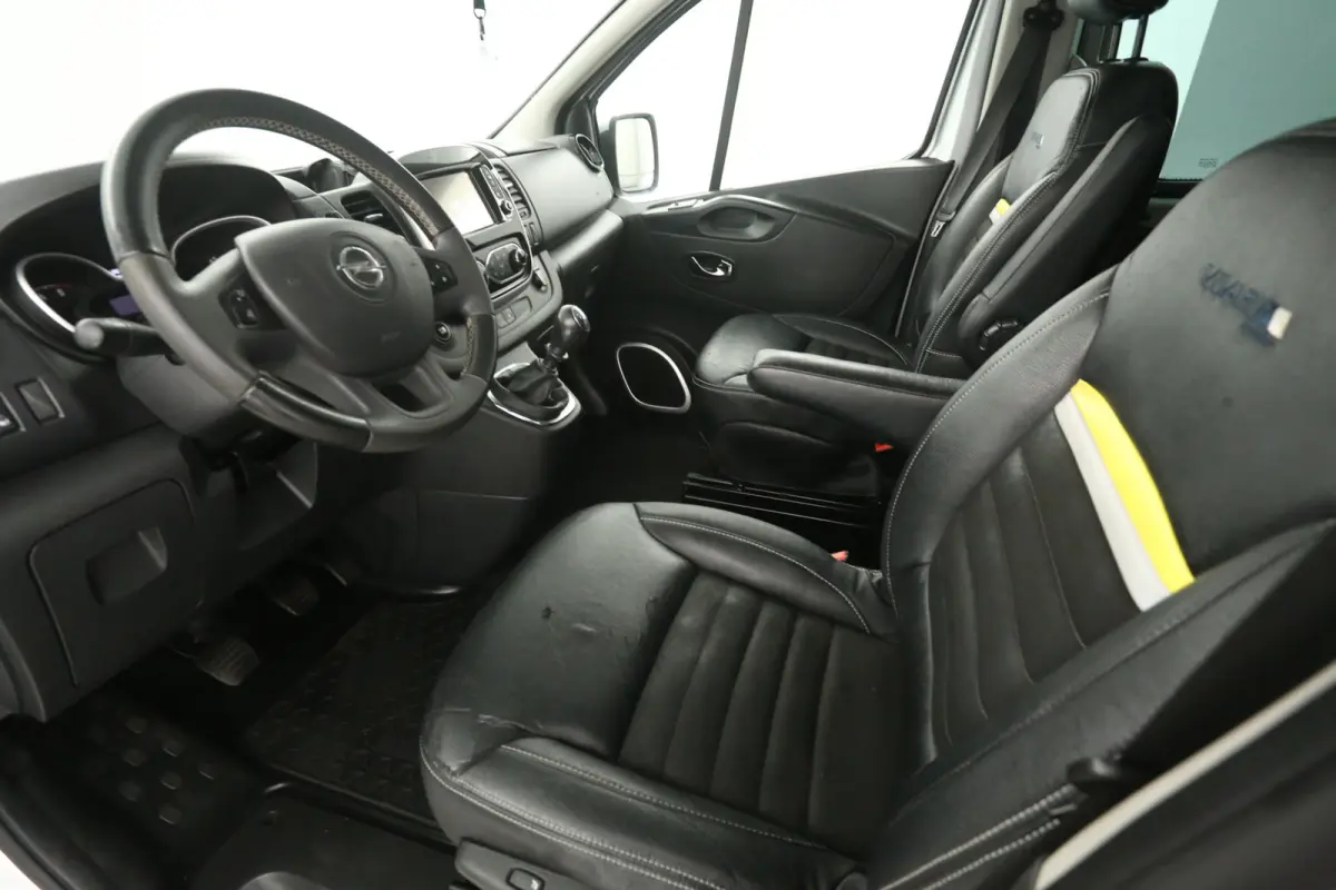 1.6 CDTI IRMSCHER 146PK L2H1 | Dubbele Cabine | Airco | Cruise | Camera | 2xSchuifdeur | Navi | LED