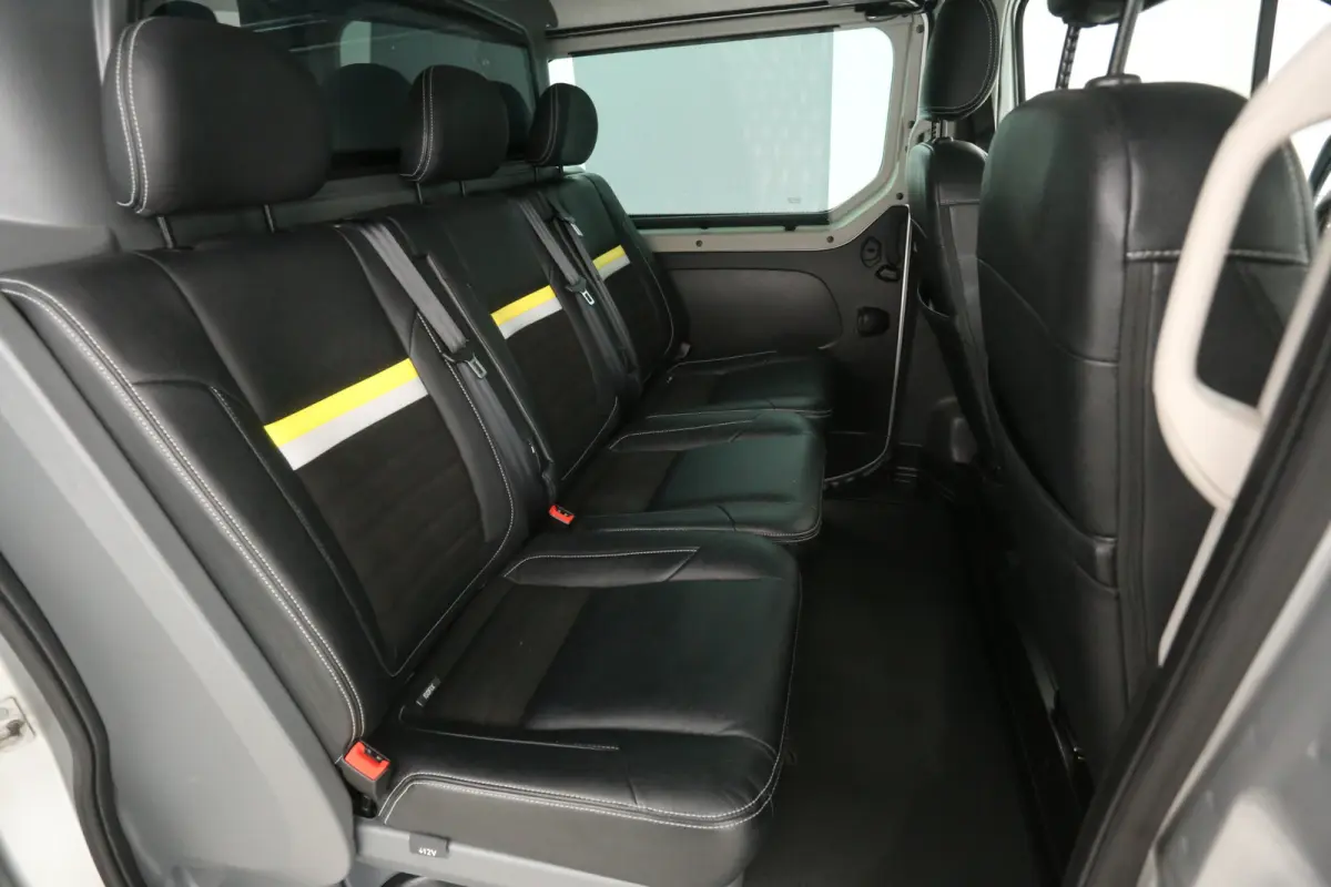 1.6 CDTI IRMSCHER 146PK L2H1 | Dubbele Cabine | Airco | Cruise | Camera | 2xSchuifdeur | Navi | LED