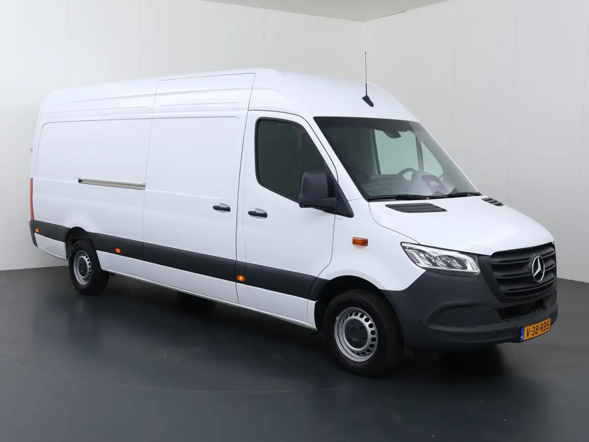 317 CDI | AUT. | L3 H2 | LED KOPLAMPEN | 3-ZITS | NAVIGATIE | PARKEERCAMERA | STOELVERWARMING | CERTIFIED