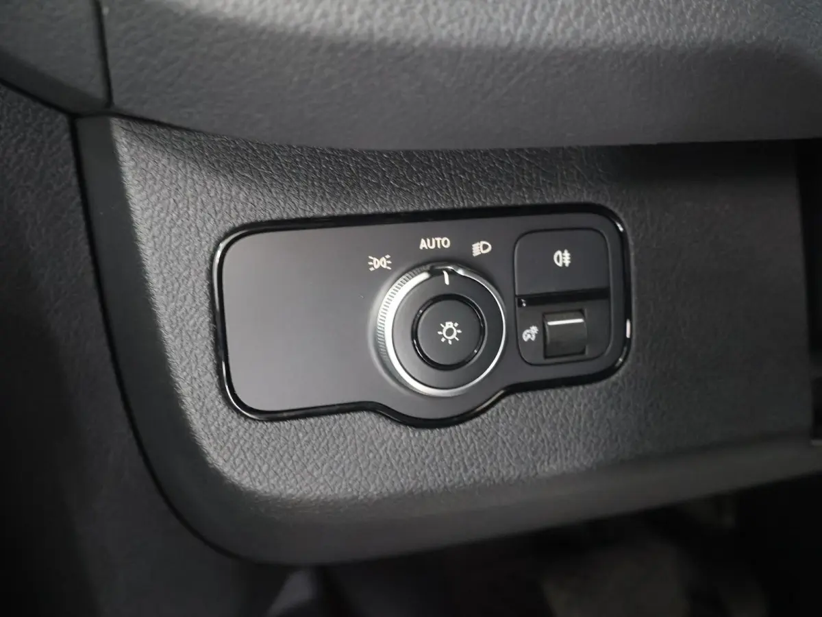 317 CDI | AUT. | L3 H2 | LED KOPLAMPEN | 3-ZITS | NAVIGATIE | PARKEERCAMERA | STOELVERWARMING | CERTIFIED