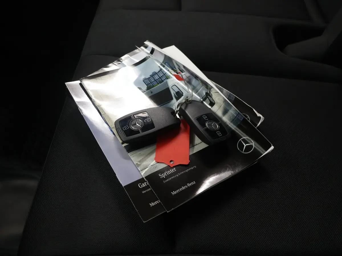 317 CDI | AUT. | L3 H2 | LED KOPLAMPEN | 3-ZITS | NAVIGATIE | PARKEERCAMERA | STOELVERWARMING | CERTIFIED