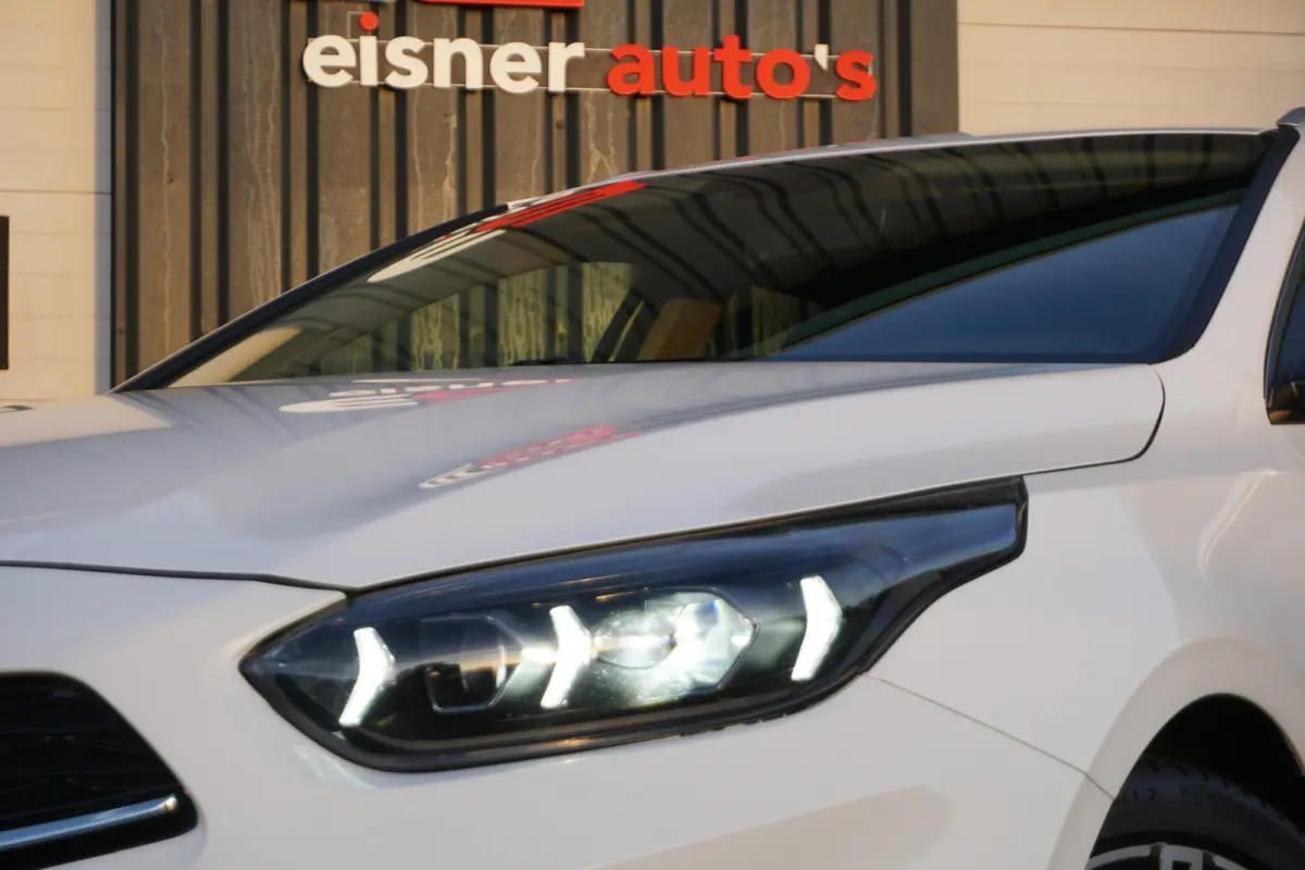 1.0 T-GDi | LEDER | FULL LED | STOEL/ STUURVER. | TREKHAAK