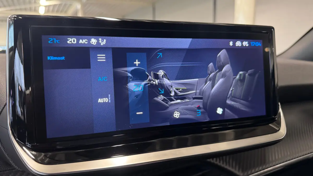 1.2 HYBRID 145PK ALLURE AUTOMAAT / TOT 8 JAAR GARANTIE / NAVI / LEDER / CLIMA / LED / PDC / 17" LMV / KEYLESS / 360 CAMERA / CRUISECONTROL / 1E EIGENAAR / NIEUWSTAAT !!