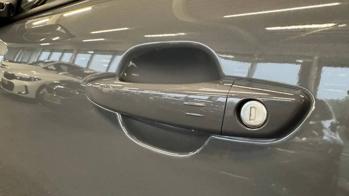1.2 HYBRID 145PK ALLURE AUTOMAAT / TOT 8 JAAR GARANTIE / NAVI / LEDER / CLIMA / LED / PDC / 17" LMV / KEYLESS / 360 CAMERA / CRUISECONTROL / 1E EIGENAAR / NIEUWSTAAT !!