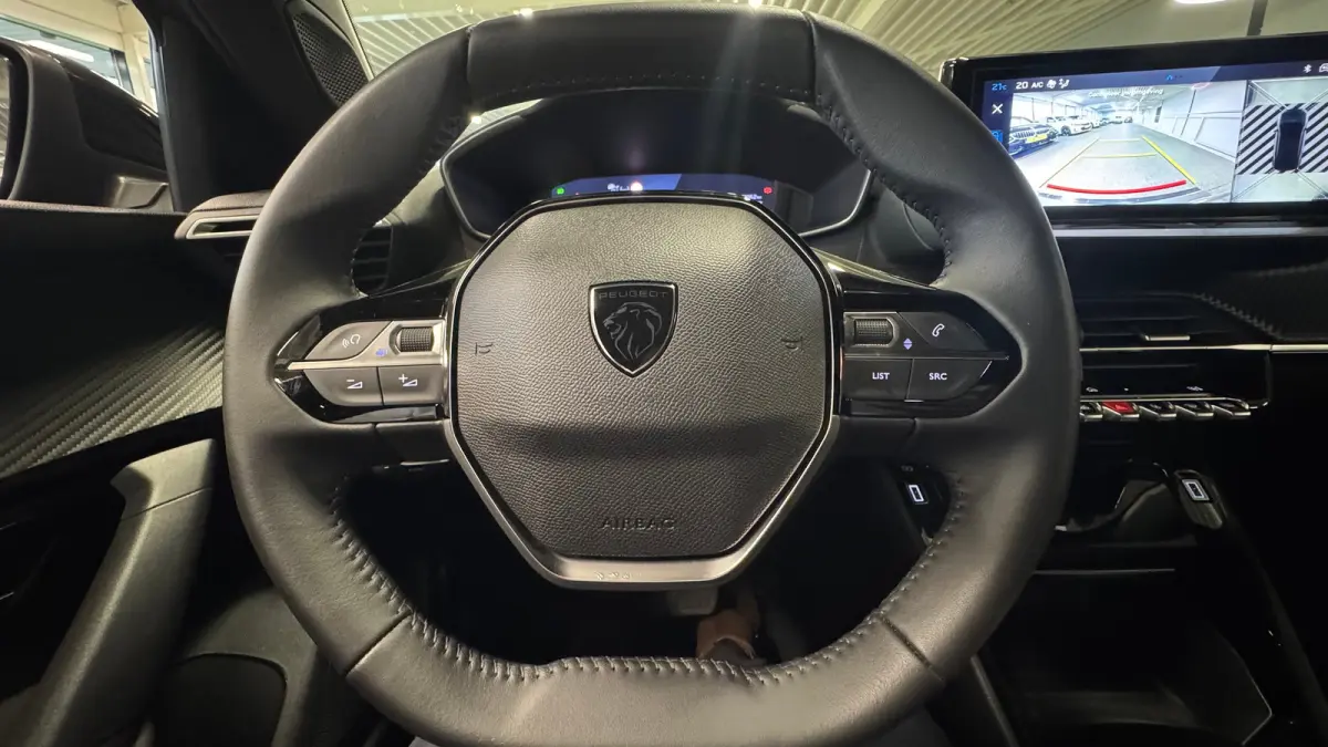 1.2 HYBRID 145PK ALLURE AUTOMAAT / TOT 8 JAAR GARANTIE / NAVI / LEDER / CLIMA / LED / PDC / 17" LMV / KEYLESS / 360 CAMERA / CRUISECONTROL / 1E EIGENAAR / NIEUWSTAAT !!