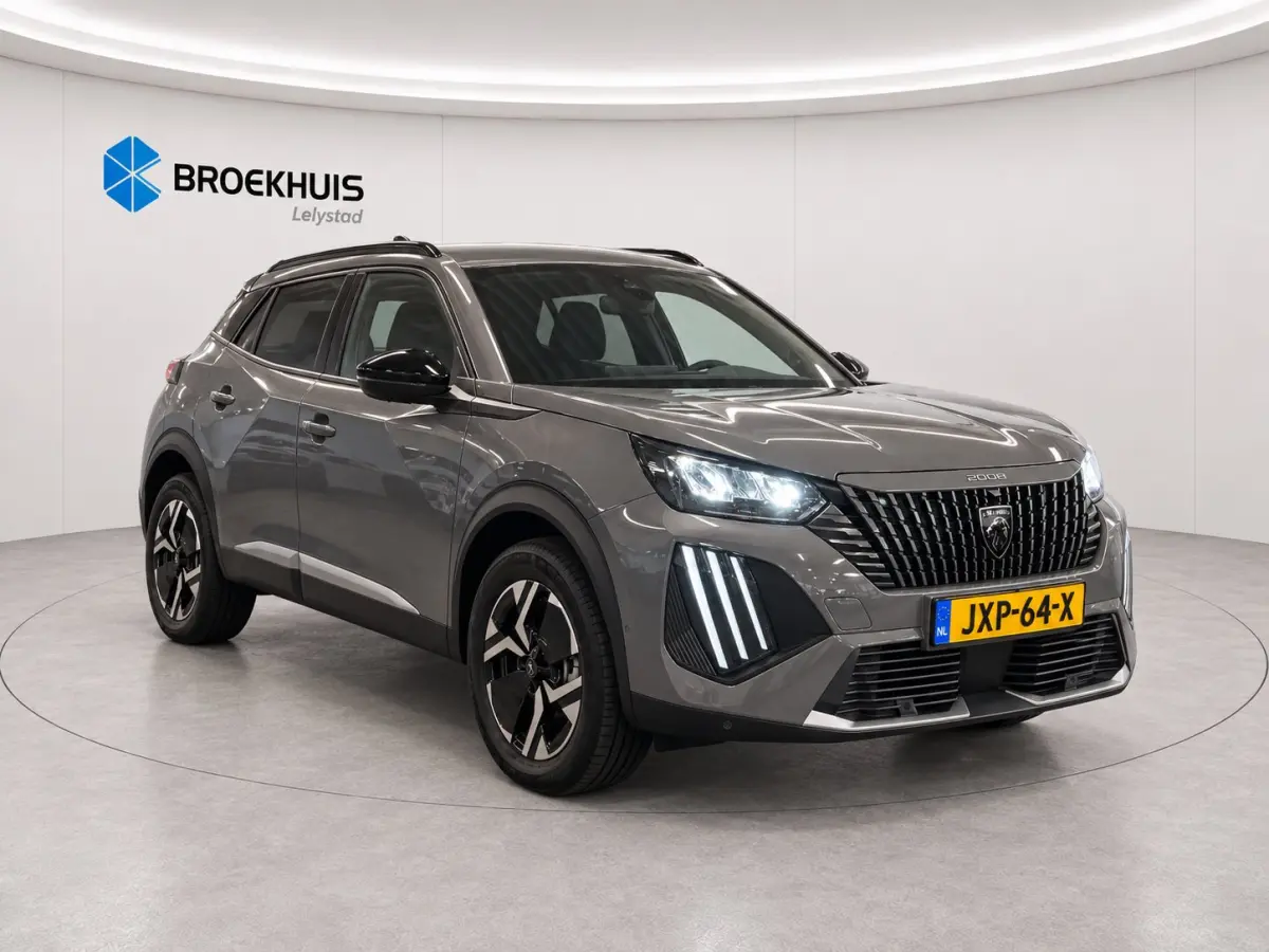 1.2 HYBRID 145PK ALLURE AUTOMAAT / TOT 8 JAAR GARANTIE / NAVI / LEDER / CLIMA / LED / PDC / 17" LMV / KEYLESS / 360 CAMERA / CRUISECONTROL / 1E EIGENAAR / NIEUWSTAAT !!