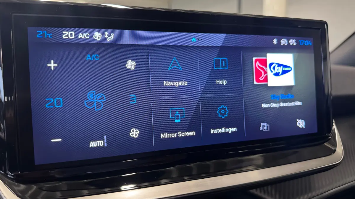 1.2 HYBRID 145PK ALLURE AUTOMAAT / TOT 8 JAAR GARANTIE / NAVI / LEDER / CLIMA / LED / PDC / 17" LMV / KEYLESS / 360 CAMERA / CRUISECONTROL / 1E EIGENAAR / NIEUWSTAAT !!