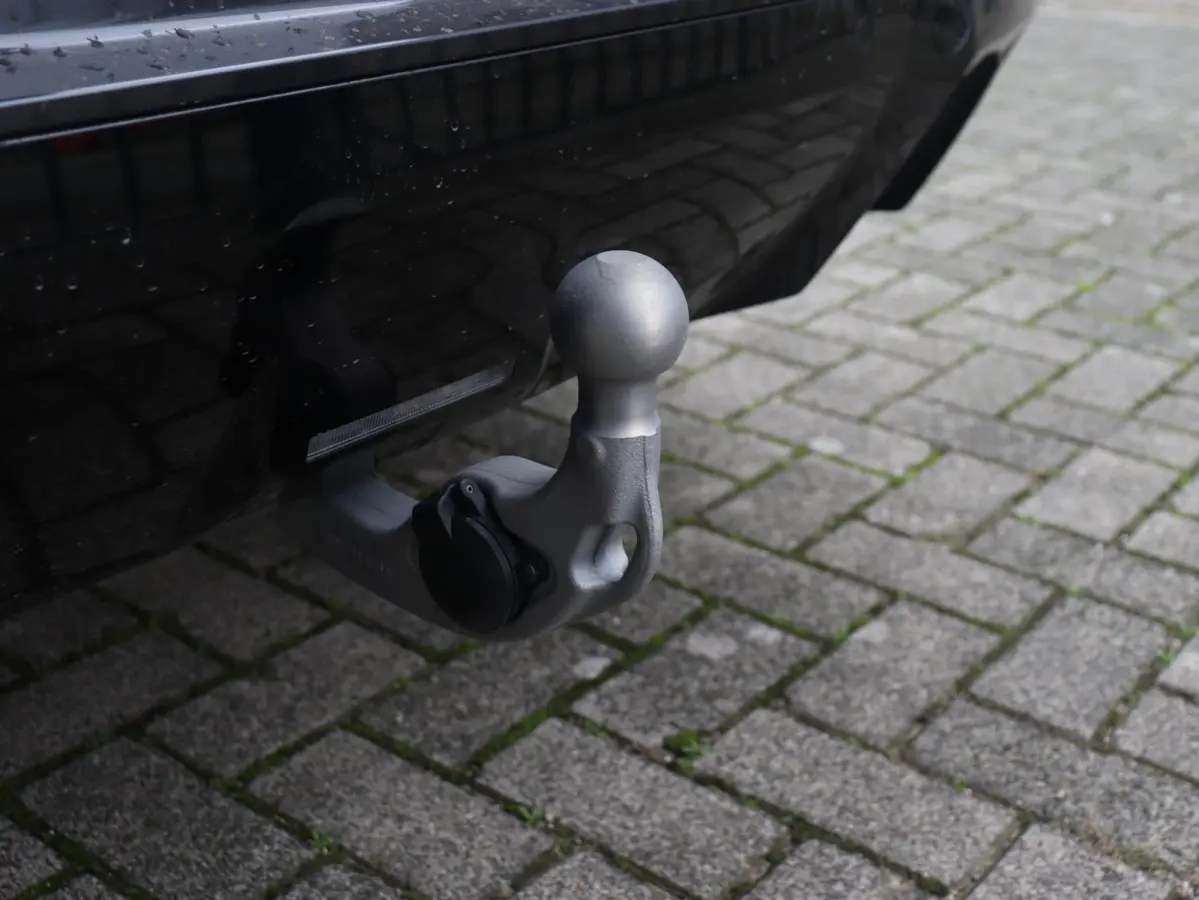 30e xDrive | M Sportpakket Pro | Panodak | Trekhaak | Driving Assistant Prof. | Head-Up | Parking Assistant Prof. | Harman Kardon | Elektr. Stoelen | Stuurwiel Verwarmd | 21'' LMV