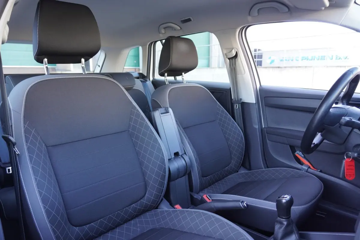 1.0 TSI 95pk Ambition | Navigatie | PDC Achter | SmartLink