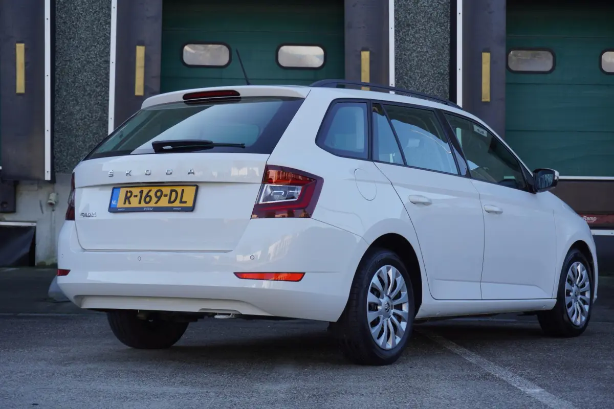 1.0 TSI 95pk Ambition | Navigatie | PDC Achter | SmartLink