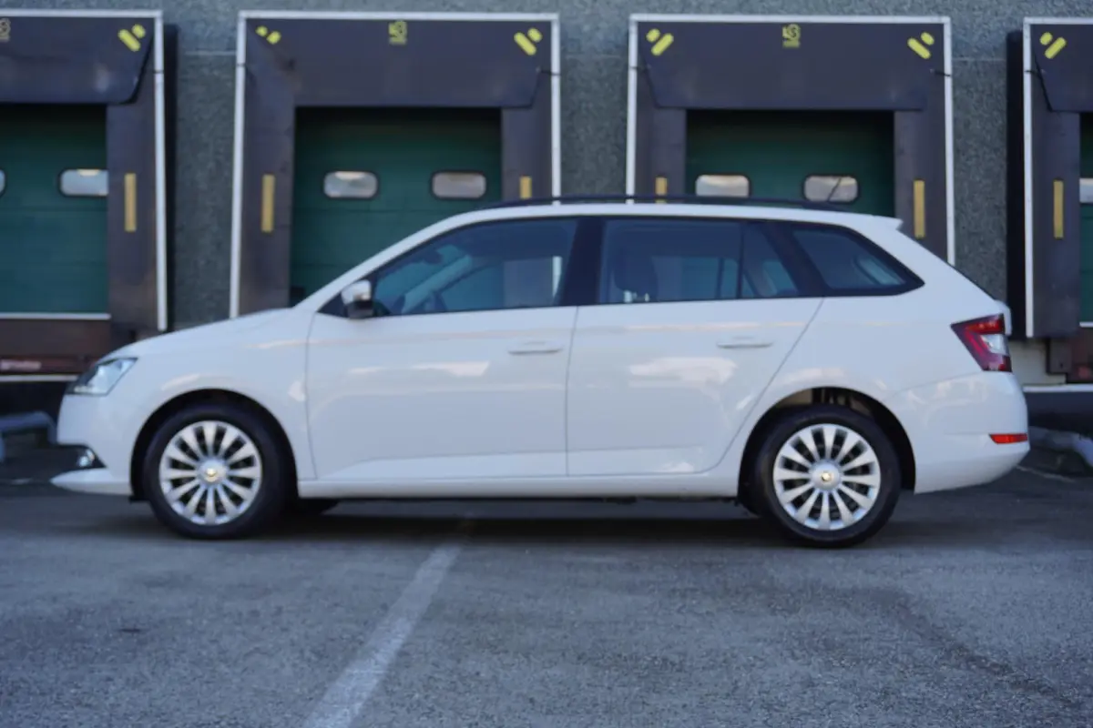 1.0 TSI 95pk Ambition | Navigatie | PDC Achter | SmartLink