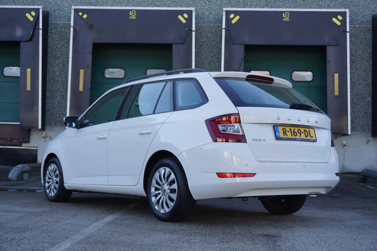 1.0 TSI 95pk Ambition | Navigatie | PDC Achter | SmartLink