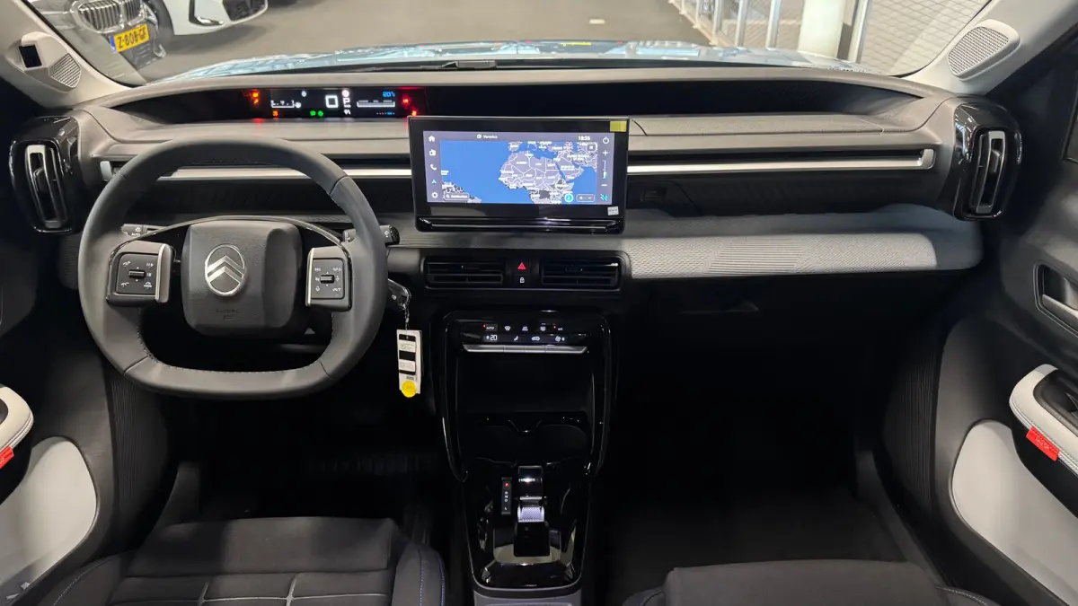1.2 Hybrid 110-PK Plus | 'Happy tags' | 10,25" kleuren touchscreen, incl. FM/AM/Digitale Radio DAB+, Draadloos Apple Carplay™ en Android Auto™ ondersteuning, 1x USB-C aansluiting vóór 