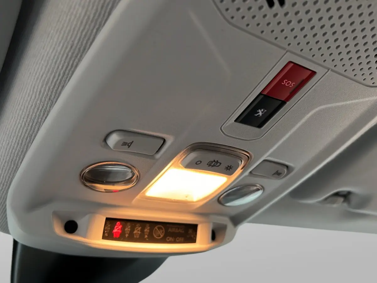 1.2 PureTech Active | Navi | Cruise control | DAB | Airco | Apple carplay |