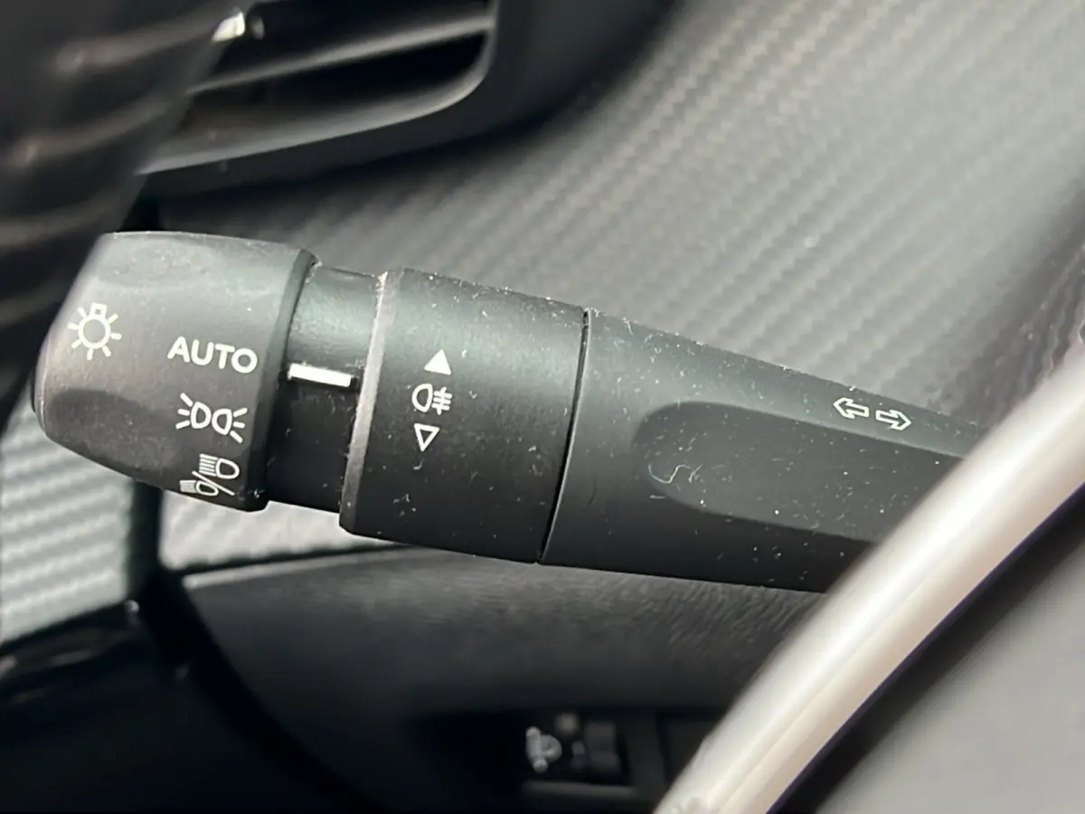 1.2 PureTech Active | Navi | Cruise control | DAB | Airco | Apple carplay |