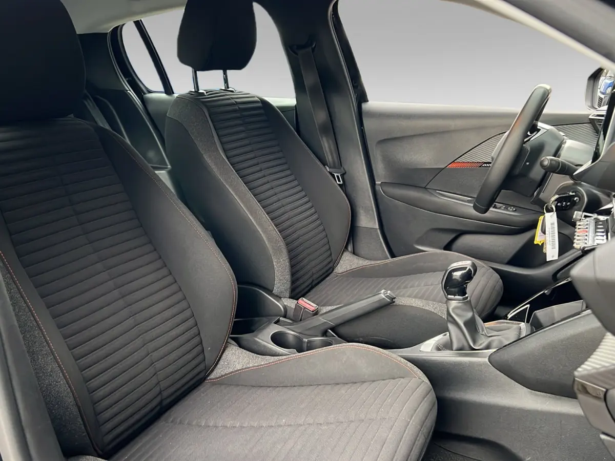 1.2 PureTech Active | Navi | Cruise control | DAB | Airco | Apple carplay |