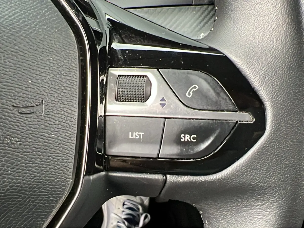 1.2 PureTech Active | Navi | Cruise control | DAB | Airco | Apple carplay |