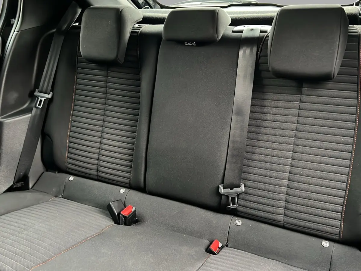 1.2 PureTech Active | Navi | Cruise control | DAB | Airco | Apple carplay |